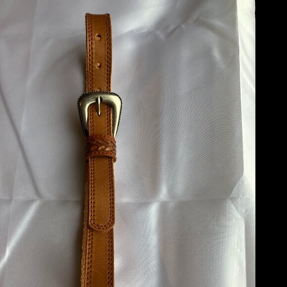 Liz Claiborne Genuine Leather Belt - Picture 4 of 10